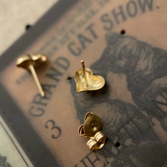 14kt solid yellow gold 3d puffy heart stud earrings super cute!! - Picture 8 of 11